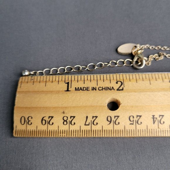 Charming Charlie Womens Gold Tone Leaf Shape Drop Pendant Fashion Necklace 18 in - Picture 9 of 9